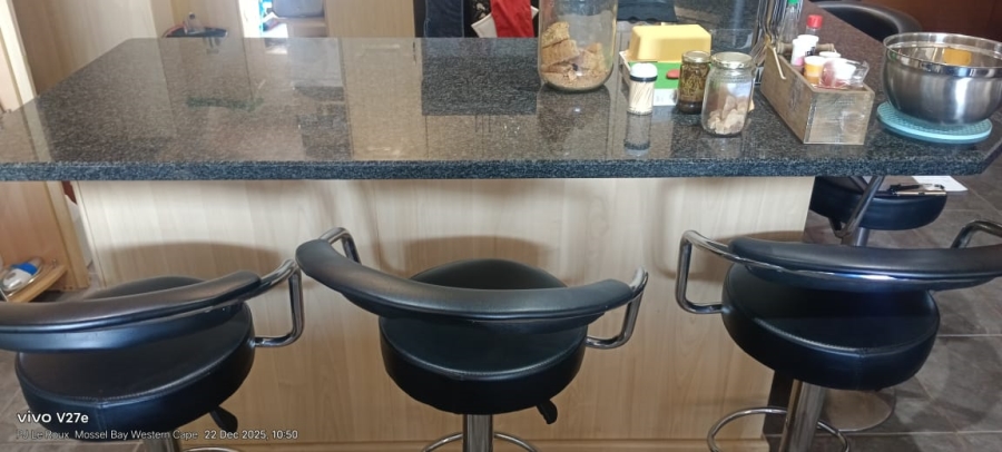 3 Bedroom Property for Sale in Hartenbos Heuwels Western Cape